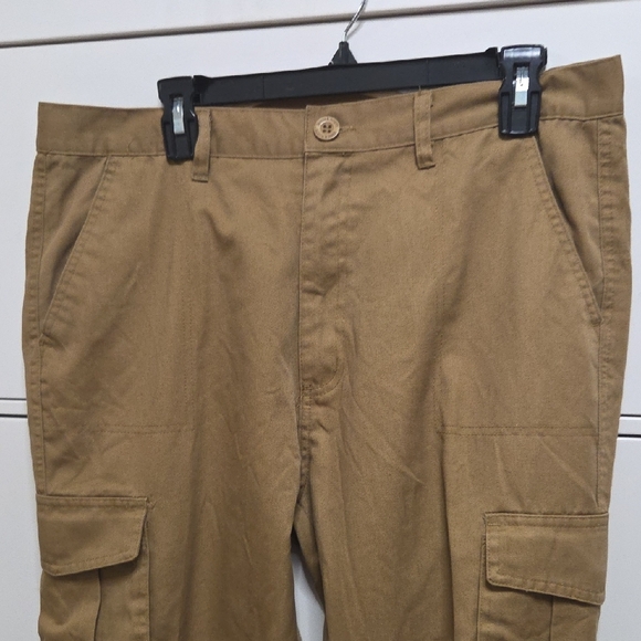 Denim & Rivets Men's Brown Cargo Pants Size 36 Classic Utility Workwear - Picture 2 of 8
